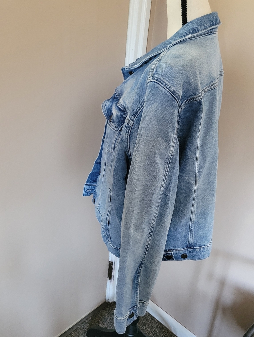 Light Wash Classic Denim Jacket - Picture 2 of 10